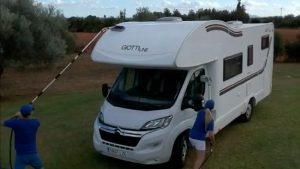 Sistema de limpieza para autocaravanas Flex Brosser